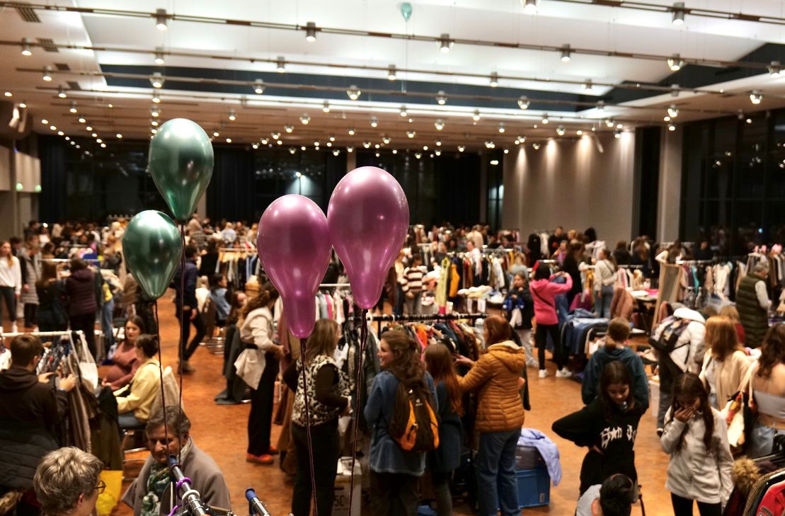 Der 5. Girls Flohmarkt findet wieder in der Hunsrückhalle statt.