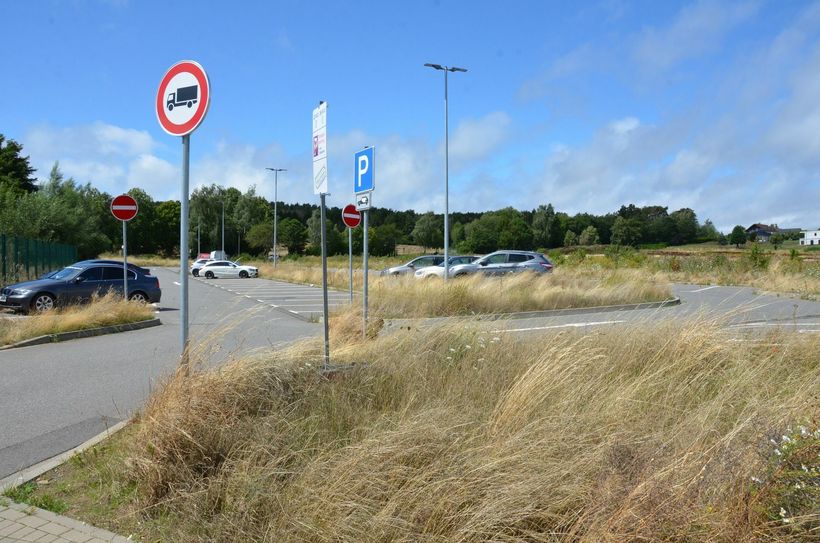 Auf dem Park-and-Ride-Parkplatz an der B 477 bei Breitenbenden ist das Parken am Mittwoch, 23. August, und am Donnerstag, 24. August, nur eingeschränkt möglich. Grund dafür sind die Installation von Sensoren und einem Funkmast.