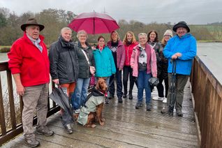 Das Wetter hätte besser sein können, tat der Stimmung beim "Walk & Talk" mit Bernd Stelter aber keinen Abbruch.