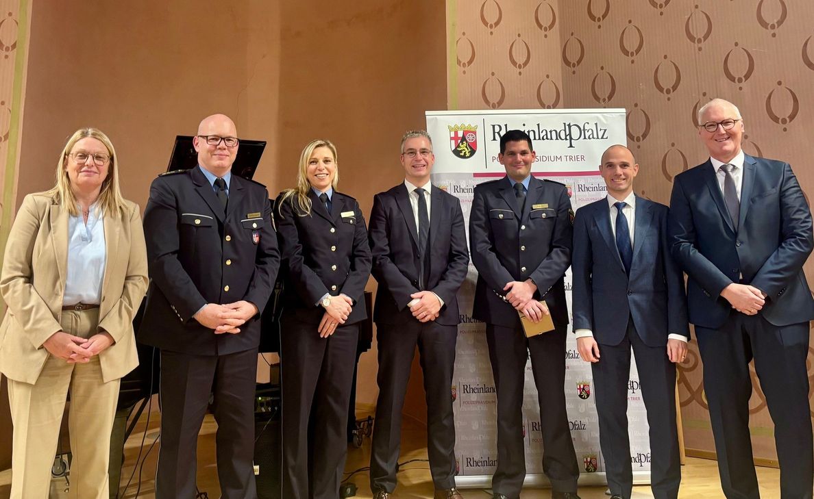 v.l.n.r. Anja Rakowski, Dominik Sienkiewicz, Romy Berger, Andreas Thieltges, Matthias Pauly, Patrick Niegisch, Dietmar Braun.