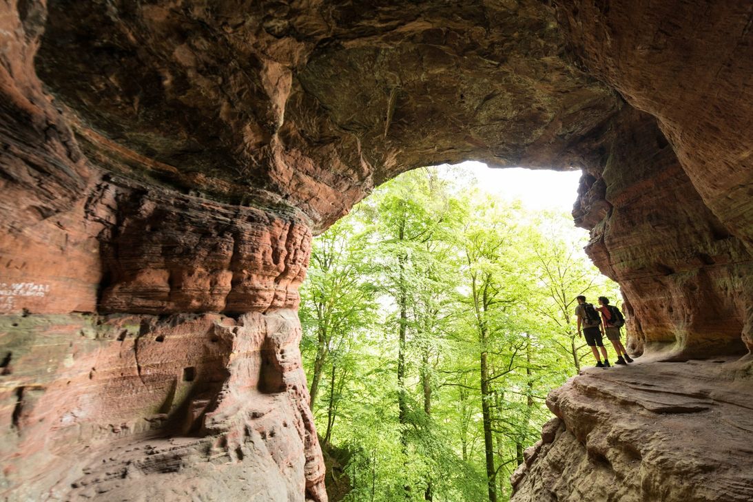 Die Genovevahöhle auf der fünfzehnten Eifelsteig-Etappe.