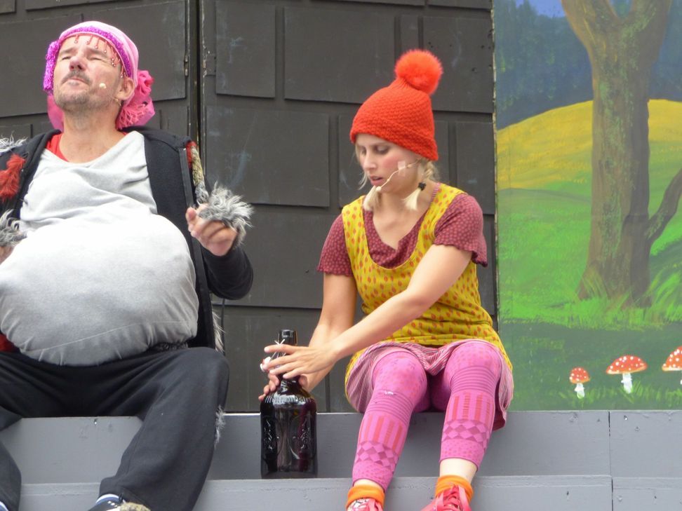 Das Märchen von Rotkäppchen in moderner Inszenierung begeisterte das junge Publikum. Foto: Christoph Hahn