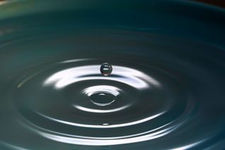 Infolge der anhaltenden Trockenheit ordnet die VG Simmern-Rheinböllen Beschränkungen des Benutzungsrechts für Trinkwasser an.