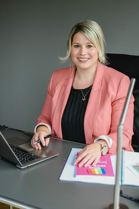 Jennifer Meuren übernimmt den Poste des scheidenden Bürgermeisters Rolf Hartmann. Foto: Privat