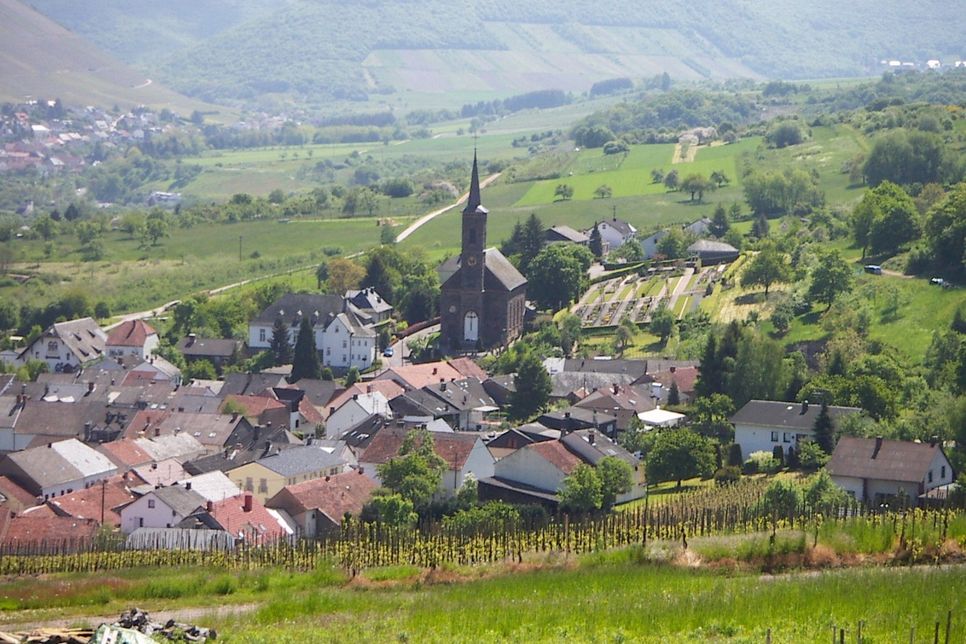 Die Gemeinde Ayl lädt am Wochenende vom 24. bis 26. August zur Dorf- und Weinkirmes ein. Foto: Archiv