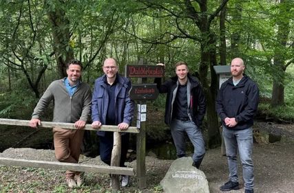 Bürgermeister Patrick Haas (Stolberg), Bürgermeister Jorma Klauss (Gemeinde Roetgen), Peter Wackers (Amtsleiter Wirtschaftsförderung und Tourismus Stolberg) und Christopher Albrecht (Sachbearbeiter, Gemeinde Roetgen).