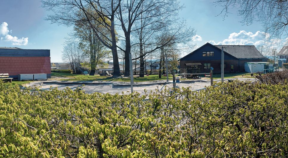 Das Angebot der Offenen Ganztagsschule in Mützenich soll im Sommer aus der Turnhalle in die Räumlichkeiten der Kindertagesstätte ziehen. Der Kindergarten bezieht zeitgleich einen Neubau an der Eupener Straße.