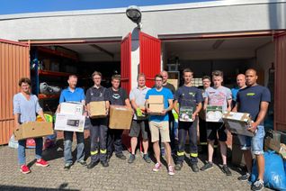 Mehr als einen LKW an Sachspenden wurden in Bruttig-Fankel von der Feuerwehr gesammelt. Foto: Zender