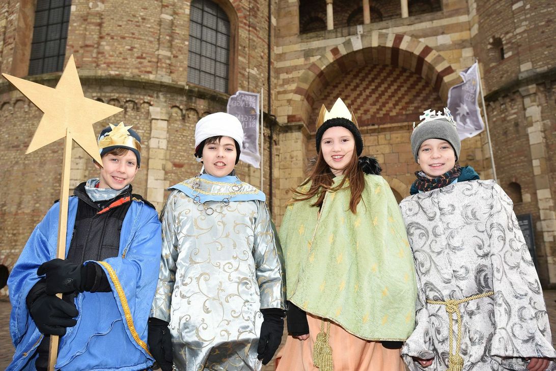 Auch die Sternsingergruppe aus Ellenz-Poltersdorf - Theo (10), Franz (11), Johanna (11) und Jonas (10) - hat gemeinsam mit 2.600 anderen Sternsingern die Eröffnung der Aktion gefeiert.