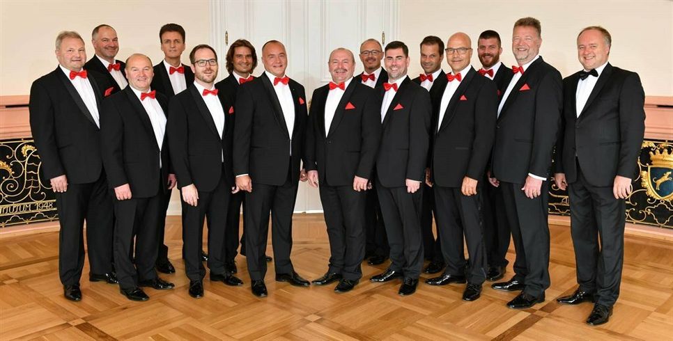 Eigentlich war das Weihnachtskonzert schon fürs vergangene Jahr geplant. Am Sonntag, 11. Dezember, wird das Gastspiel der Hofsänger endlich nachgeholt.