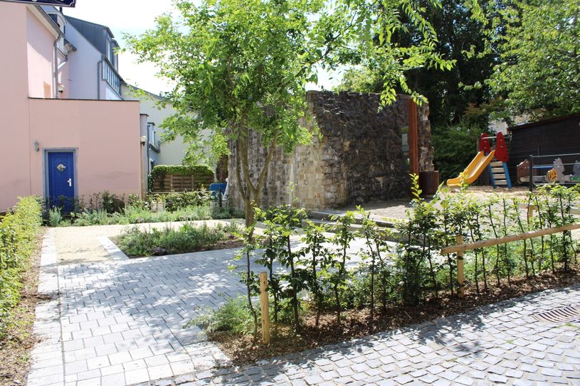 Neu gestalteter Platz an der Geibengasse
