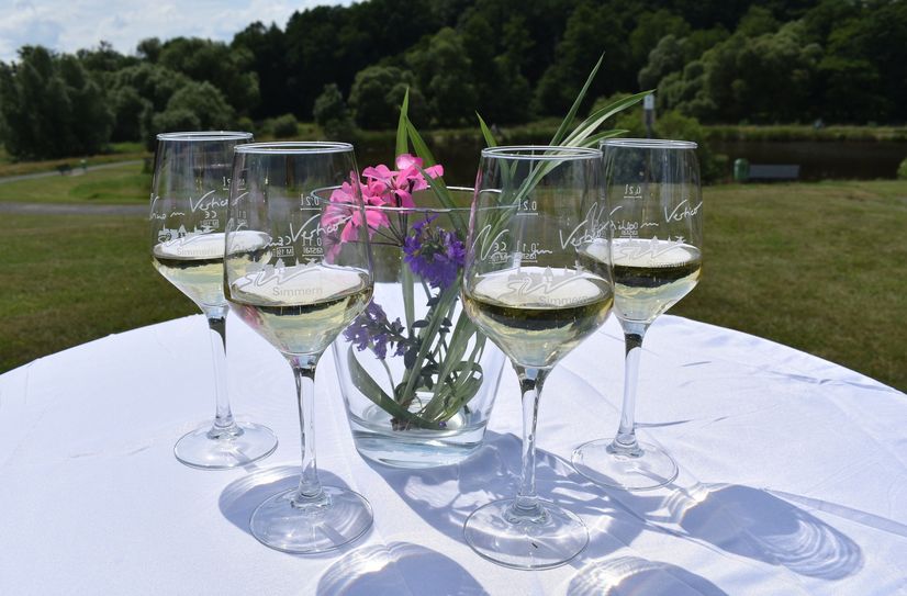 Auch in diesem Jahr lädt die Stadt Simmern zu "Wein am Simmersee" ein.