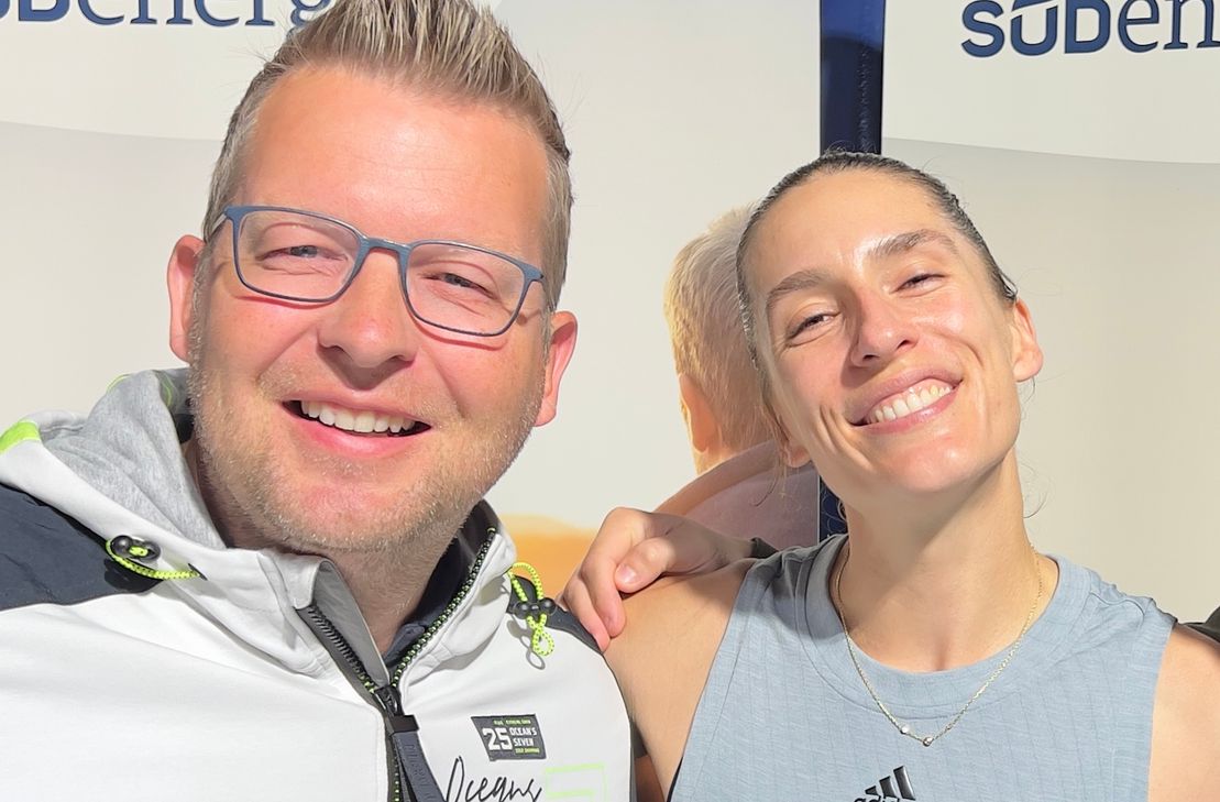 Ex-Tennis Profi Andrea Petkovic´ mit Veranstaltungskoordinator Tobias Marenberg.