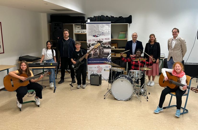 Die Band »Queens &amp; King«, die von Pierre Grützmacher geleitet wird und aus Sechstklässlern der Sekundarschule Nordeifel besteht, ist eines von vielen Förderprojekten der Musikschule Monschau, die künftig auch in ihrem Namen ihren Wirkungskreis tragen wird: Die Nordeifel.