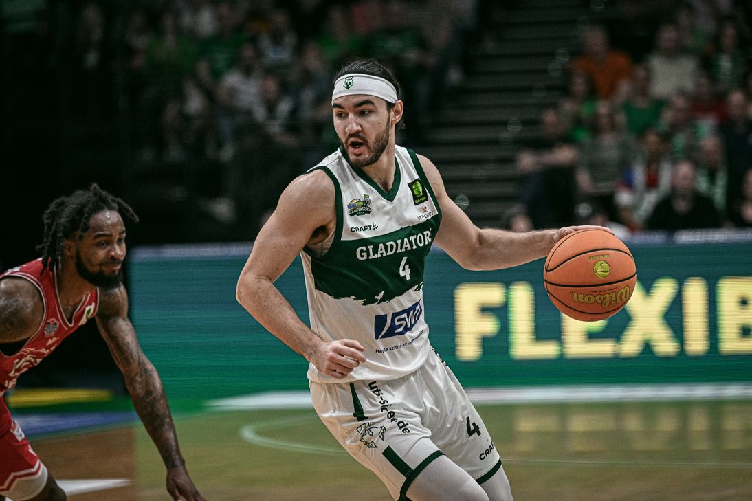Clay Guillozet mit der Nummer 4 bei den Gladiators Trier.