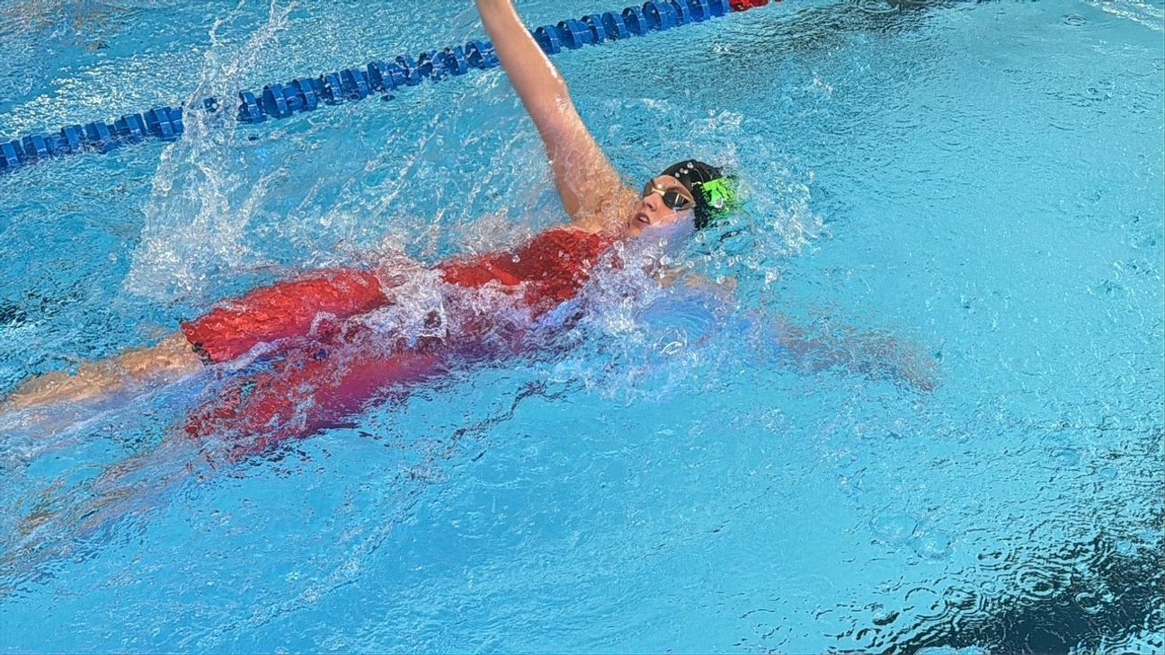 Charlotte Weinandy war mit acht Goldmedaillen die erfolgreichste SSV-Schwimmerin beim 58. Nationalen Schwimmfest in Kaiserslautern.