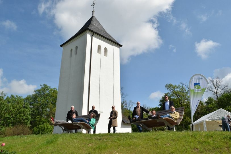 Bei einen Pressetermin am »Swister Turm« informierten Verantwortliche des Kreises Euskirchen, der Nordeifel-Tourismus und des Eifelvereins über den erfolgreichen Abschluss des Projektes »Wanderwelt der Zukunft«. Foto: Scholl