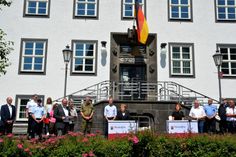 Pressekonferenz vor dem Adenauer Rathaus. Fotos: JEHOFF