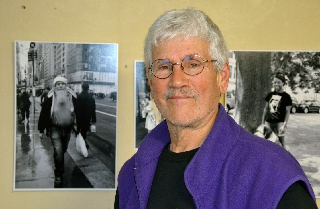 Der gebürtige New Yorker Stephen Levine war Solotrompeter des Philharmonischen Orchesters der Stadt Trier. Und er blieb der Mosel treu. Allerdings nicht ohne seine Kamera. Fotos: Pick/Levine