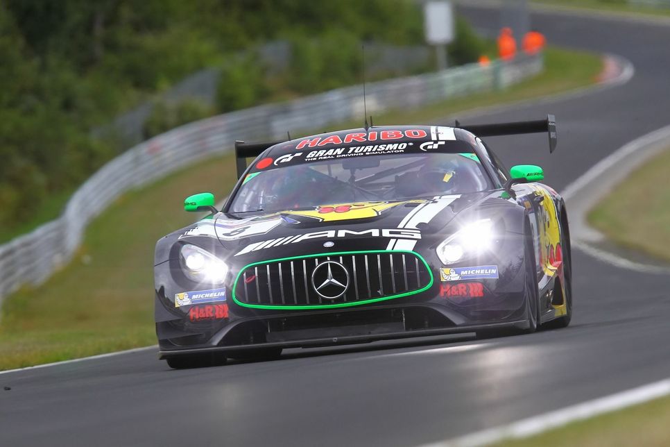 Der AMG-Mercedes aus dem Haribo-Team fuhr den Tagessieg beim ersten VLN-Rennen nach der Sommerpause ein.