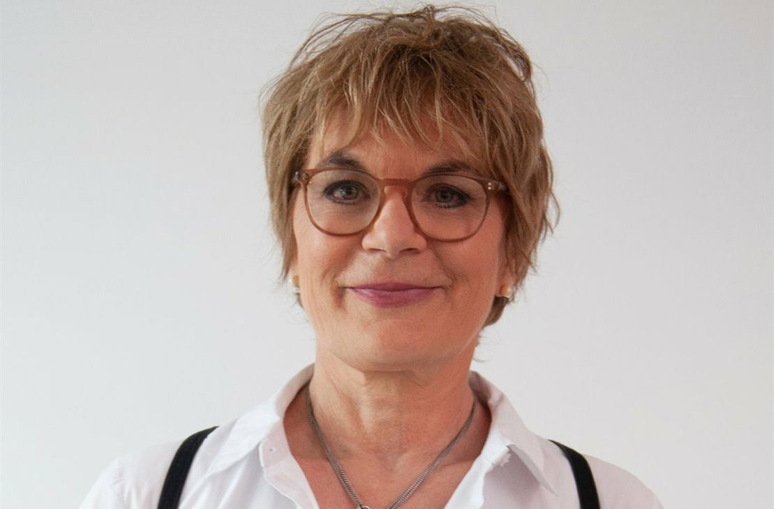 Lesen im Herbst bei der Lit.Eifel (v.l.n.r.): Carsten Henn, Gisela Steinhauer, Susanne Abel (gleich zweimal) und Doris Dörrie. Somit umfasst der Lesungsreigen stolze 20 Veranstaltungen quer durch die Nordeifel in den Kreisen Düren und Euskirchen sowie der Städtregion Aachen. Fotos: Amanda Dahms / Anja Schlamann