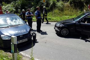 Bei dem Unfall wurde mindestens eine Person verletzt. Foto: Agentur SIKO