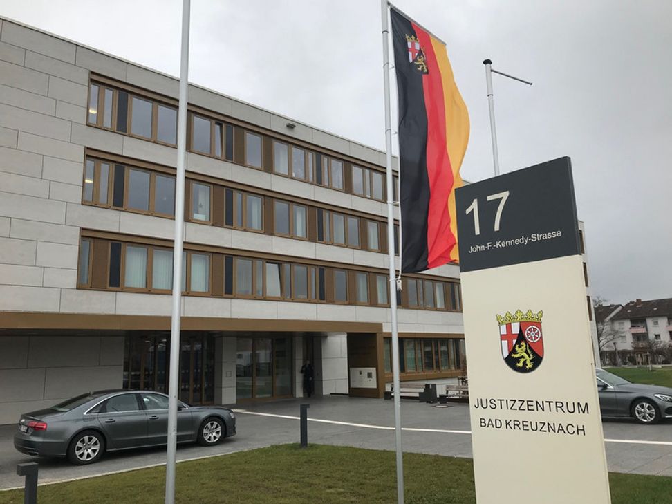 Prozessauftakt vor dem Landgericht Bad Kreuznach