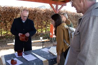 Gutes Augenmaß und Schätzvermögen war bei den Aufgaben an der Station des Ausbildungsbereichs Garten- und Landschaftsbau gefragt.