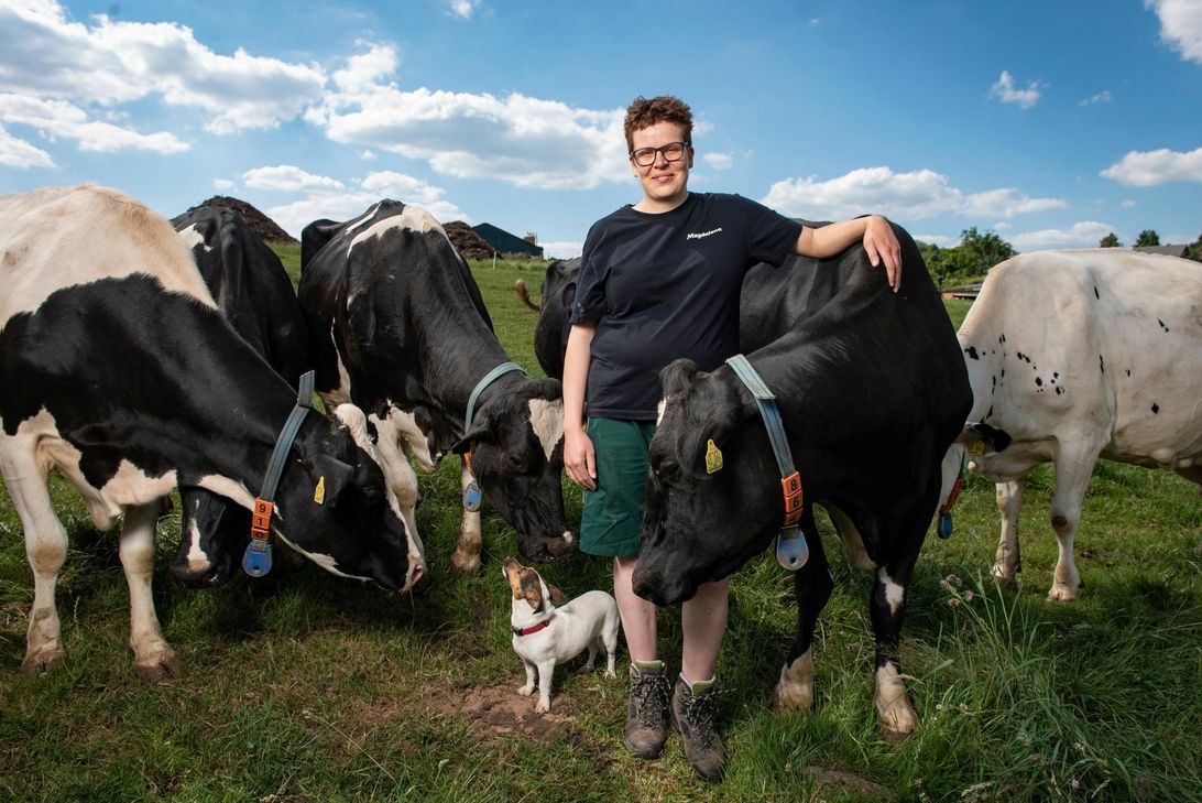 Sie ist  eine echte Powerfrau: Magdalena Zelder (31) aus Wittlich-Bombogen ist Deutschlands »Junglandwirtin des Jahres 2019«. Foto: Timo Jaworr