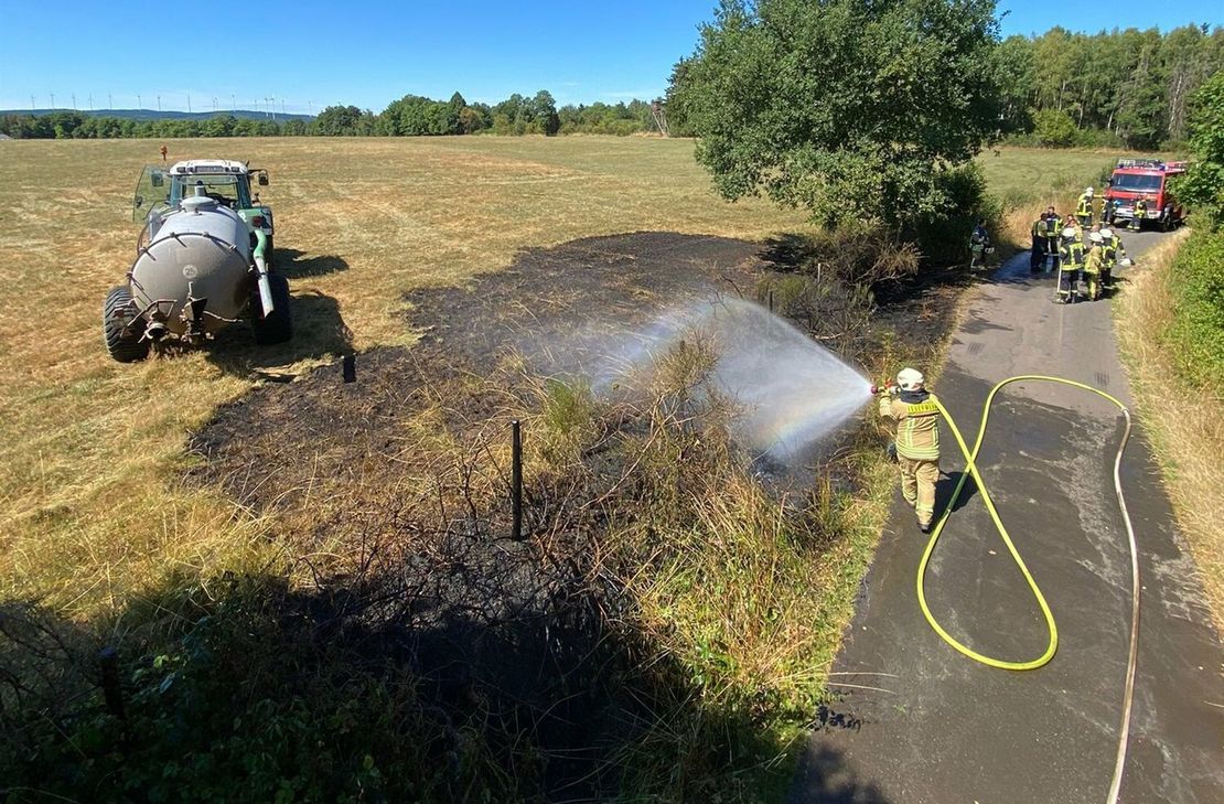 »Ohne die Unterstützung der örtlichen Landwirte wären wir aufgeschmissen«, sagt Sascha Löbens, Wehrleiter der Verbandsgemeinde Gerolstein.