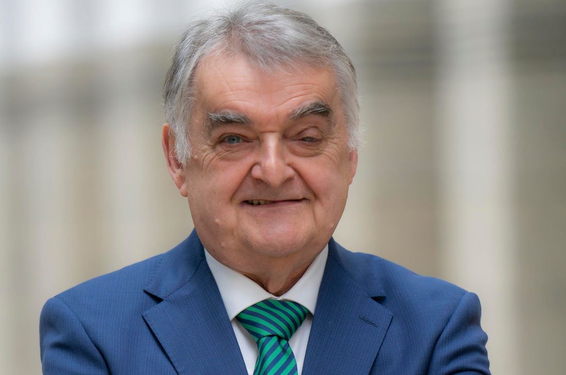 NRW-Innenminister Herbert Reul, Wunderschön-Moderatorin Tamina Kallert oder Schriftsteller Robert Menasse bereichern das Lit.Eifel-Programm nach den Sommerferien.