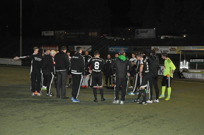 Im Keller der Rheinlandliga ist es zwar noch nicht dunkel, aber so langsam muss die SG Eintracht auch zu Hause mal ein Lichtlein anzünden.