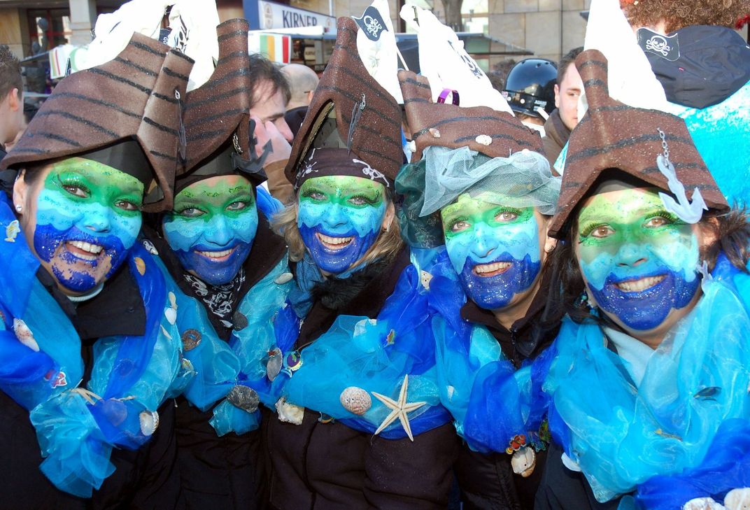 Jetzt treiben es die Narren auf den Straßen wieder richtig bunt! Foto: Archiv