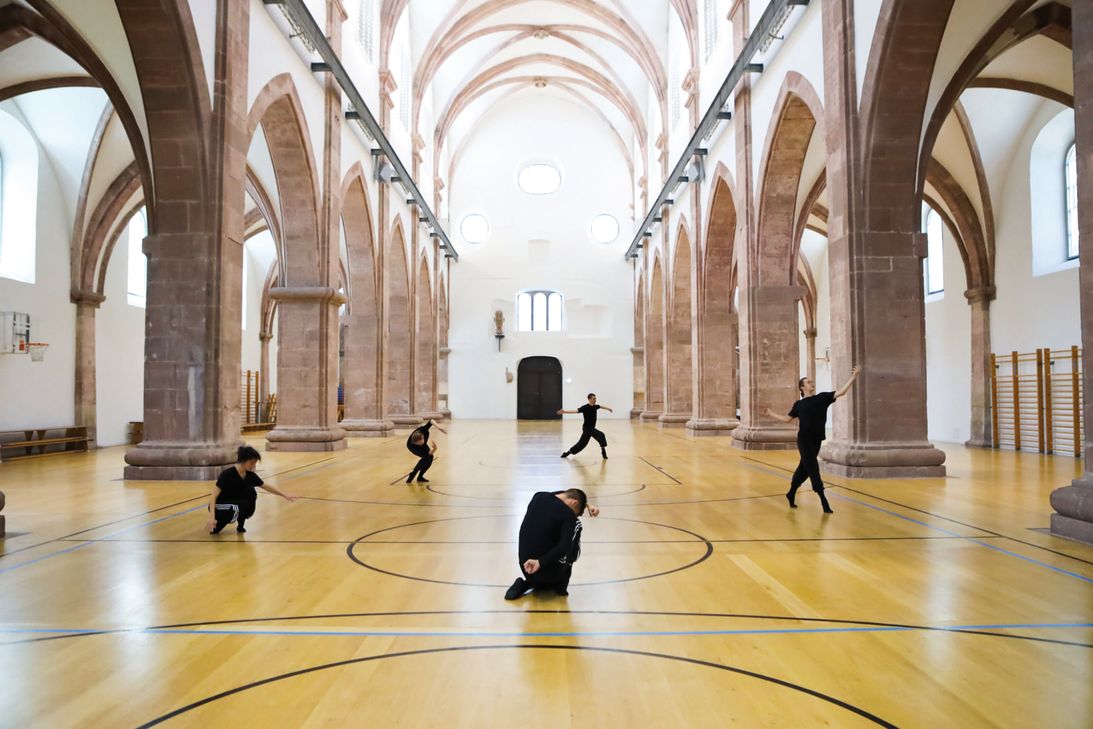 »Hear Eyes Move. Dances with Ligeti« werden am 3. Oktober mit der Pianistin Cathy Krier auftreten. Foto: Boshua