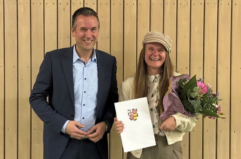 Bürgermeister Manuel Follmann mit der neuen Gleichstellungsbeauftragten Anja Hagen.