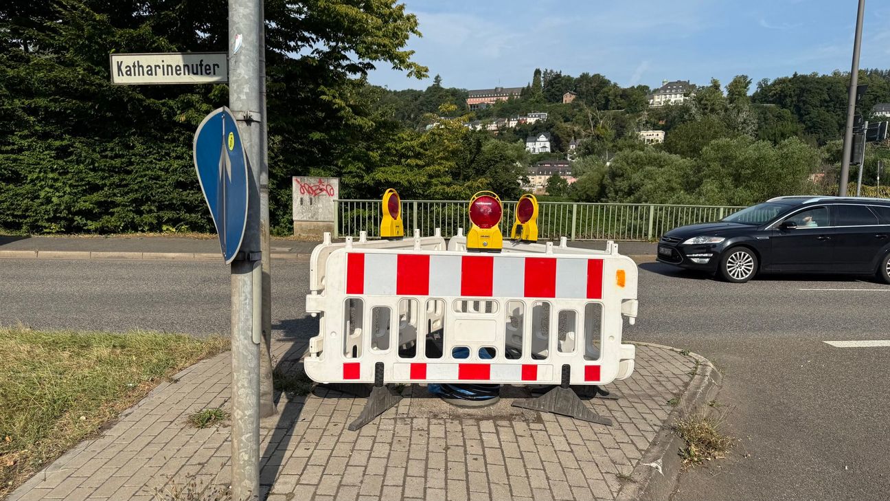 Die Blitzersäule wurde am 11. Juli vollständig zerstört.