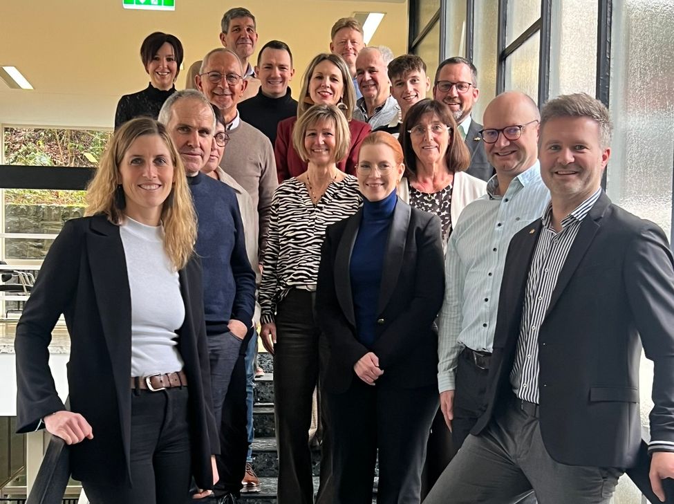 Die Bürgermeister Dr. Carmen Krämer und Daniel Franzen stehen in regelmäßigem Austausch. Einmal im Jahr kommen auch ihre Mitarbeiter beim Freundschaftstreffen von Gemeinde Bütgenbach und Stadt Monschau zusammen.