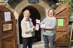 Beate Jöst (links) und Okka Senst.