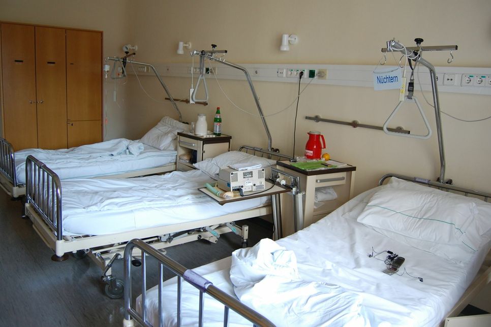 Künftig sollen Patienten schneller aus dem Krankenhaus entlassen werden und einige Behandlungen nur noch ambulant möglich sein. Symbolfoto: Sassi/pixelio.de