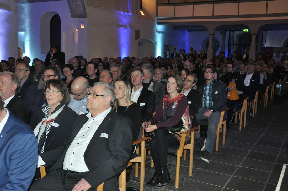Rund 250 Gäste waren ins Kulturzentrum Kapuzinerkloster nach Cochem gekommen.
