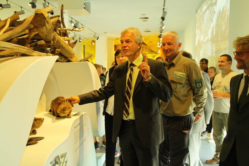 Links: Geschäftsführer Albert Moritz (l.) moderierte die Eröffnung. Rechts: Minister Johannes Remmel. Fotos: Nolden