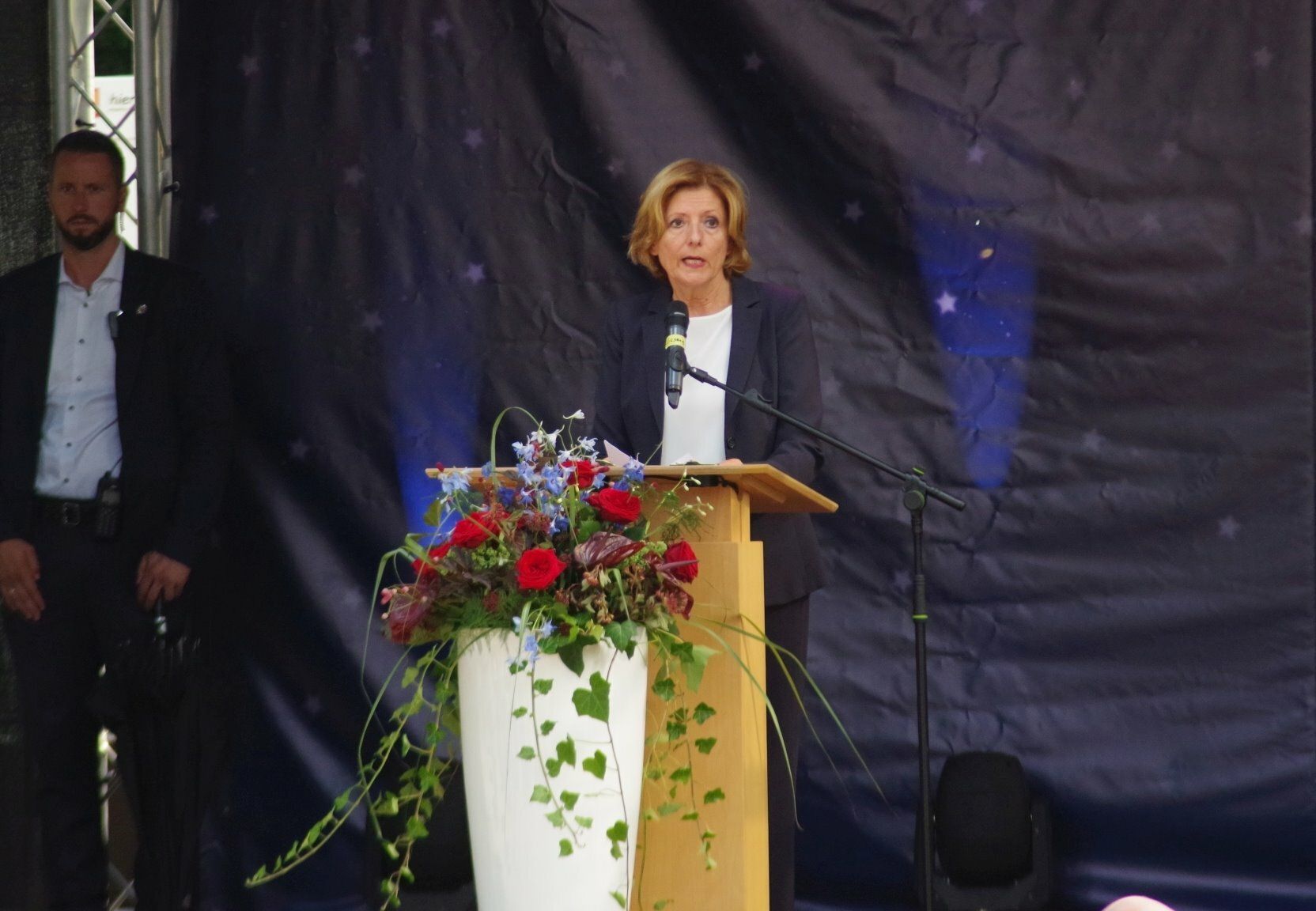 Gedenkveranstaltung zum Jahrestag der Flutkatastrophe in Bad Neuenahr.