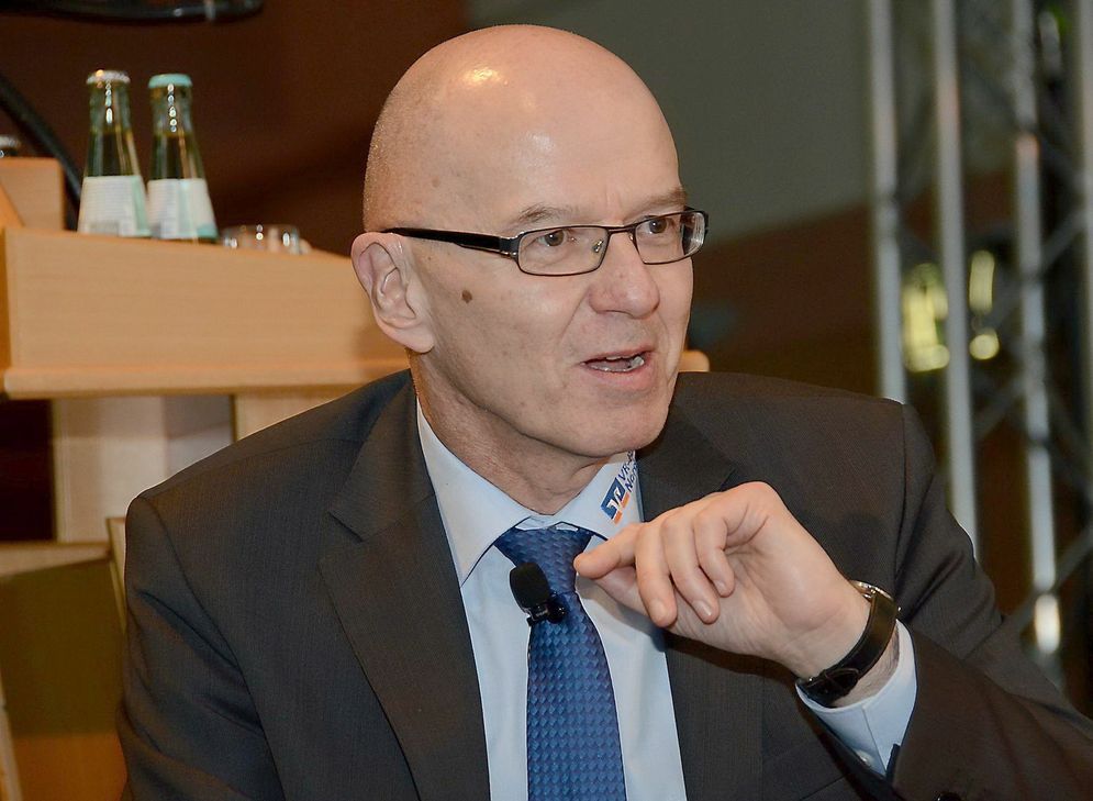 In der Radio-Diskussionsrunde mit Bernd Altgen, Vorstandsvorsitzender der VR-Bank Nordeifel eG, geht es um die Genossenschaftsidee als immaterielles Kulturerbe. Archivfoto: Manfred Lang/pp/Agentur ProfiPress