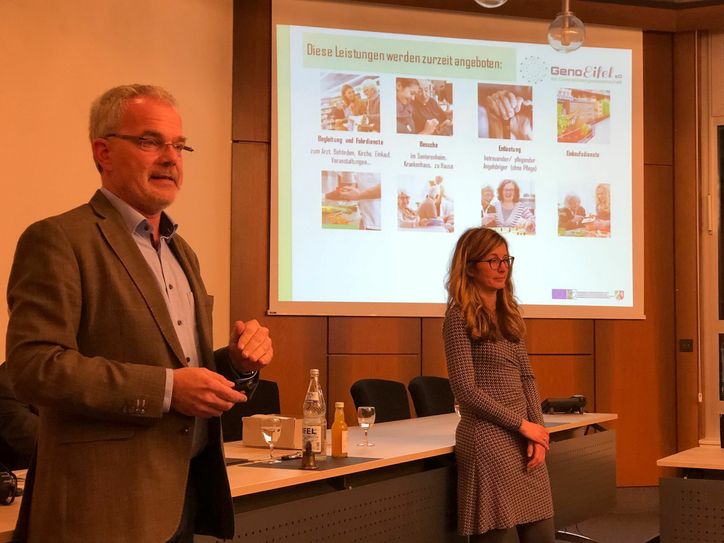 Malte Duisberg und Corinne Rasky warben um Mitstreiter für die »GenoEifel« in der Nordeifel. Im Kreis Euskirchen ist die »Hilfsorganisation« mit rund 300 Mitgliedern längst etabliert. Foto: T. Förster