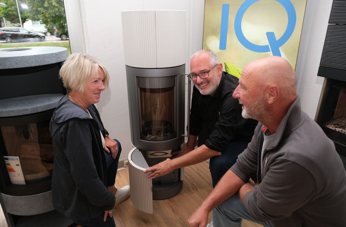 Auch neuartige, mit intelligenter Brenntechnik ausgestattete Öfen werden am Trierer Standort ausgestellt. Die »iQ-Technologie« minimiert menschliche Fehler durch appgesteuerte Messungen.