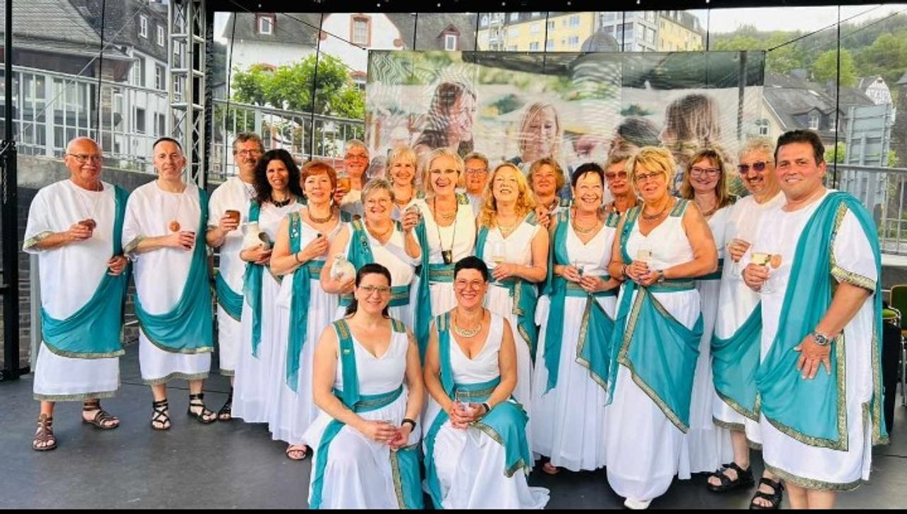 Jubiläumsaktive auf der Festbühne Mosel-Wein-Woche Cochem