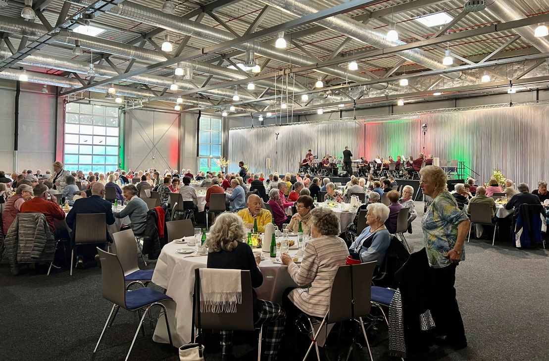 Im vergangenen Jahr nutzen viele Senioren die Gelegenheit, in der Messe Idar-Oberstein gemeinsam zu feiern.