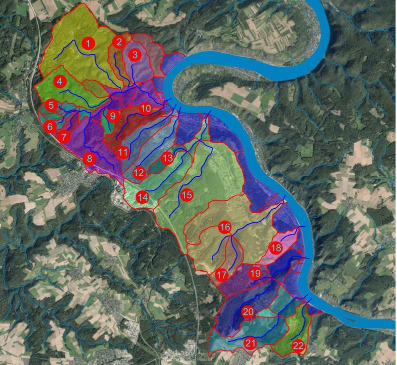 Überblick der Gewässer in Boppard: Steinigbachtal (1), Schlaninger Bach (2), Reidelswäldchesgraben (3), Thomastalbach (4), Teufelsbach (5), Hainbuchendellenbach (6), Schuertelsbach (7), Mühltalbach (8), Mistlochsgraben (9), Kalmuttalbach (10), Burdenbach (11), Fraubach (12), Josephinentalbach (13), Bruder-Michels-Bach (14), Mittelbach, in Teilen Buchenauer Bach (15), Salziger Bach (16), Nächstentalbach (17), Ziehbach (18, nicht im Untersuchungsgebiet), Ebersbach (19, nicht im Untersuchungsgebiet), Weilerbach (20, nicht im Untersuchungsgebiet), Patelsbach (21), Tempusbach (22).