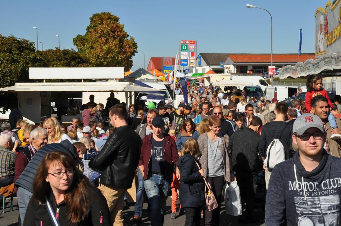 Zur ersten Kaller Frühlingsschau werden zum verkaufsoffenen Sonntag, 5. Mai, sowohl im Ortskern, als auch im Industriegebiet viele Besucher erwartet. Fotos: Reiner Züll/pp/Agentur ProfiPress