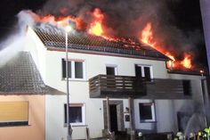 Großeinsatz der Wehren beim Gebäudebrand in Spabrücken.